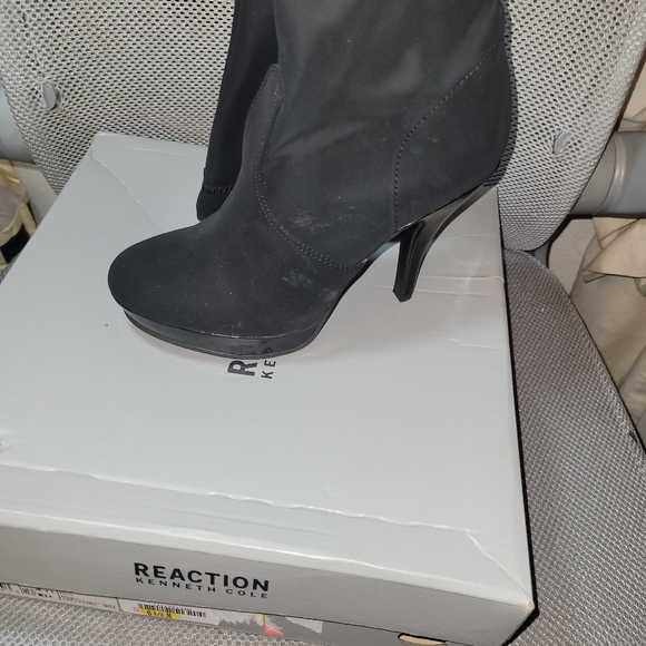 Kenneth Cole suede boots - Picture 5 of 6